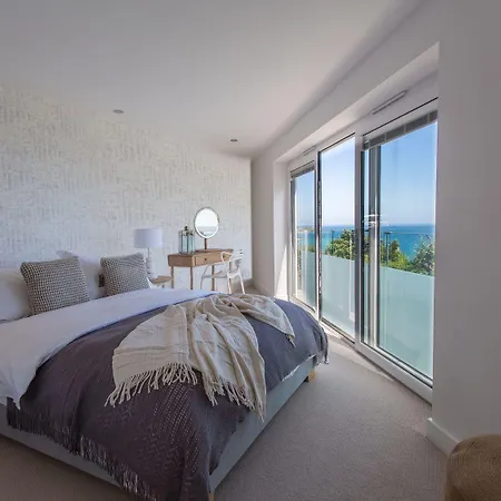 7 Atlantic Watch Apartment *